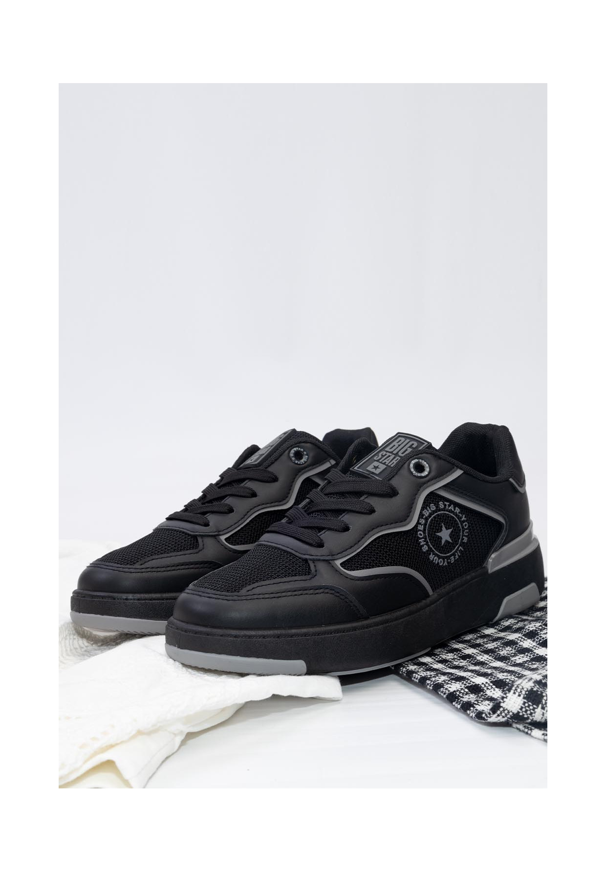 Sneakersy Damskie BIG STAR Czarne z siatką LL274443