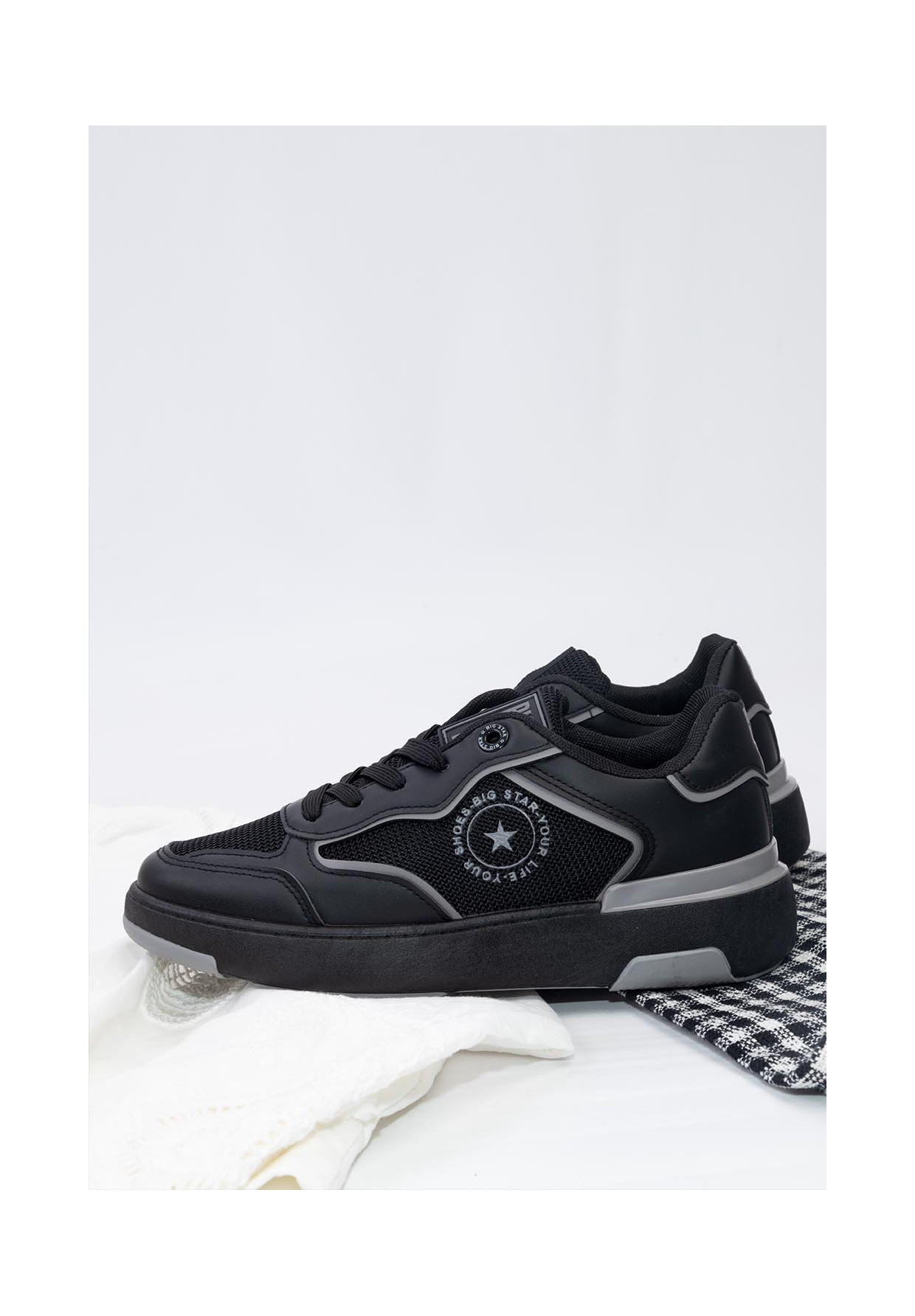 Sneakersy Damskie BIG STAR Czarne z siatką LL274443