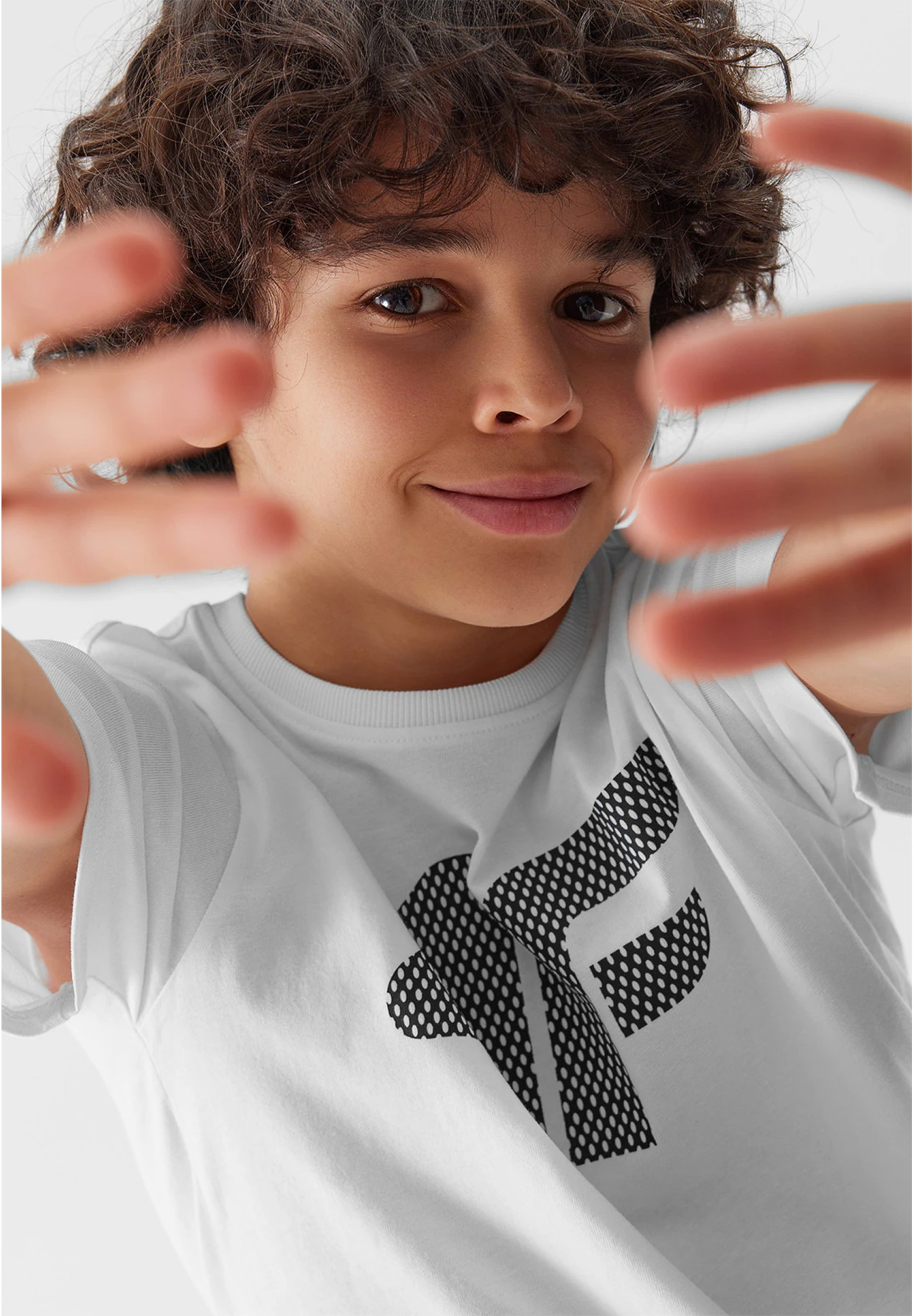 Koszulka Chłopięca 4F T-shirt z logiem Biały 4FJWSS24TTSHM1115
