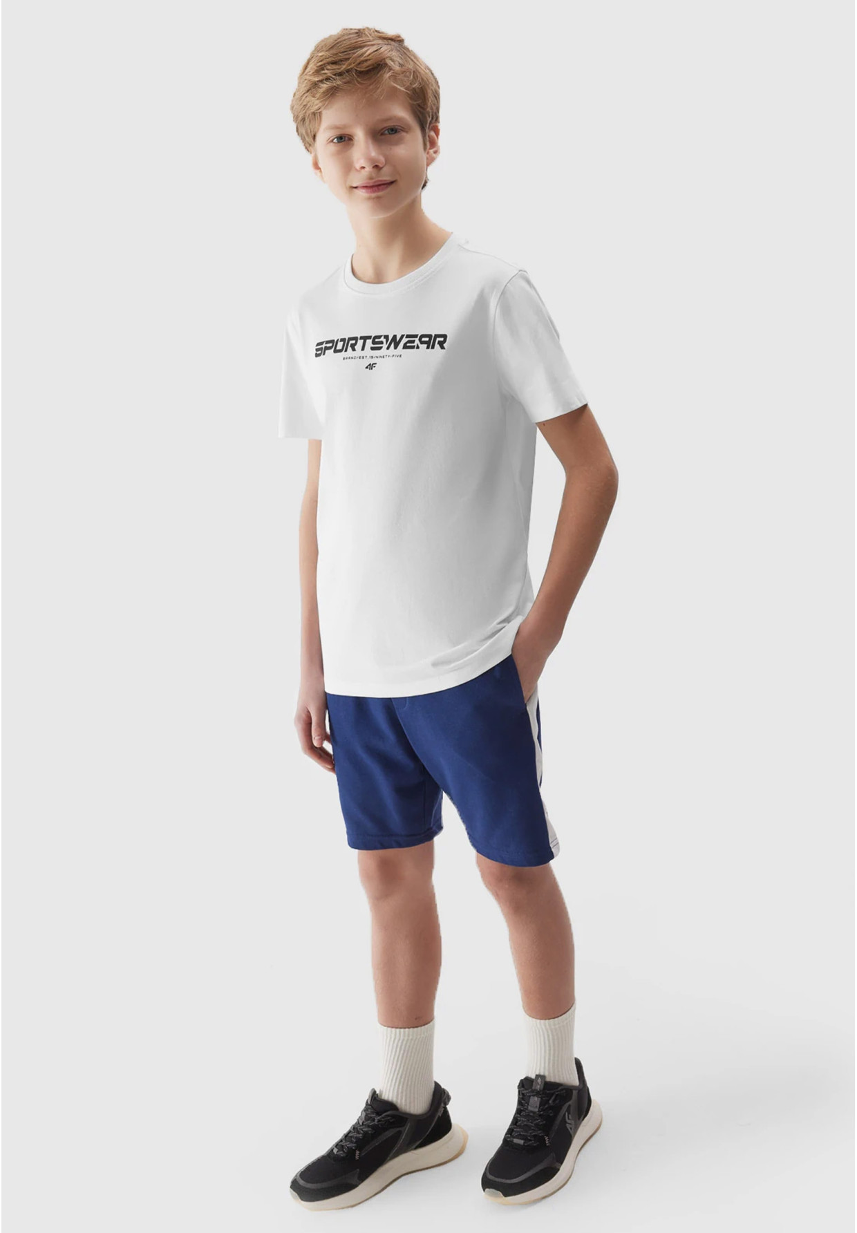 Koszulka Chłopięca 4F T-shirt Logo Biała regular 4FJWSS24TTSHM1114