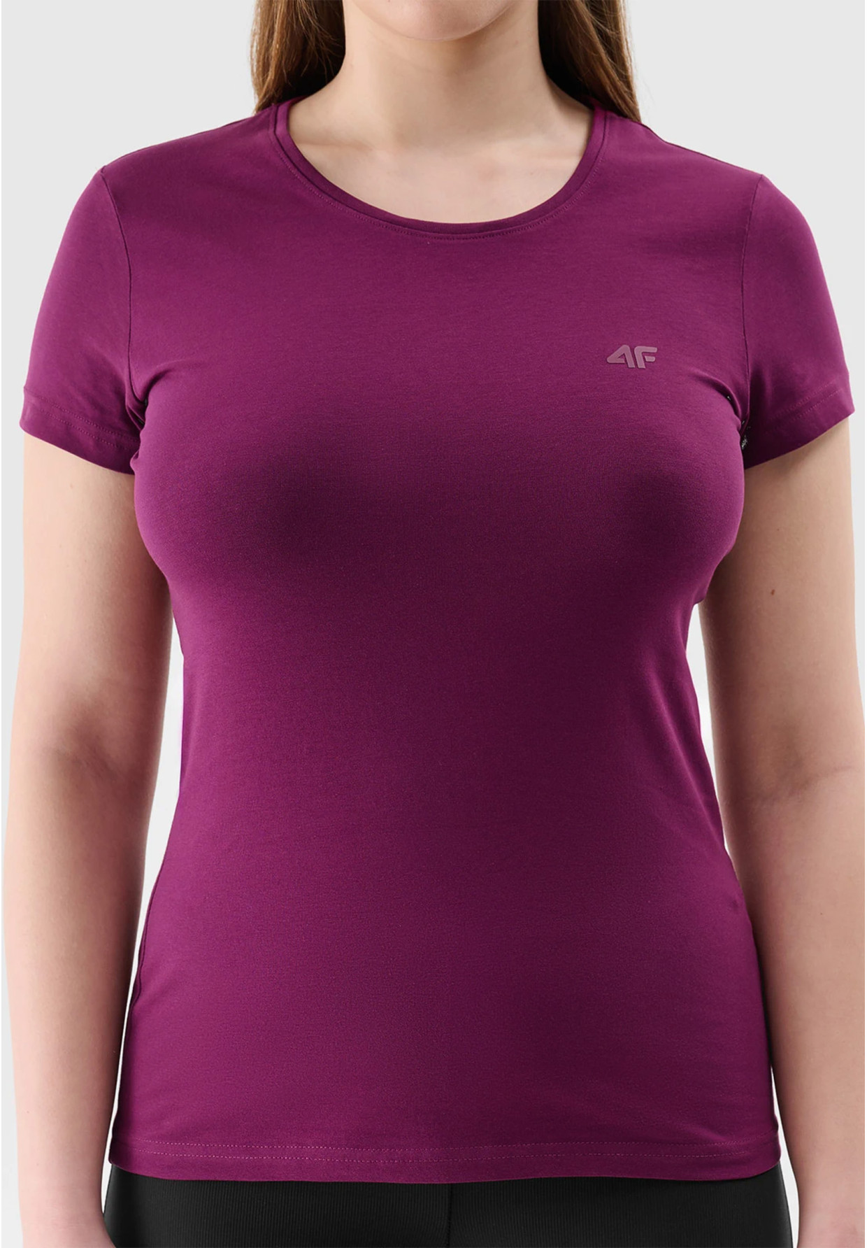 Koszulka Damska 4F Sportowy T-shirt Fioletowy Slim Fit 4FWSS24TTSHF1161