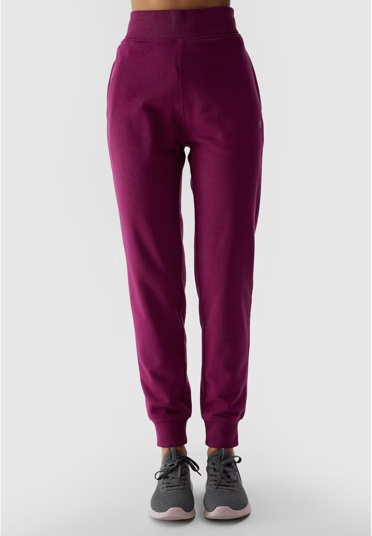 Spodnie Damskie Dresowe 4F Joggery Burgundowe 4FWSS24TTROF606