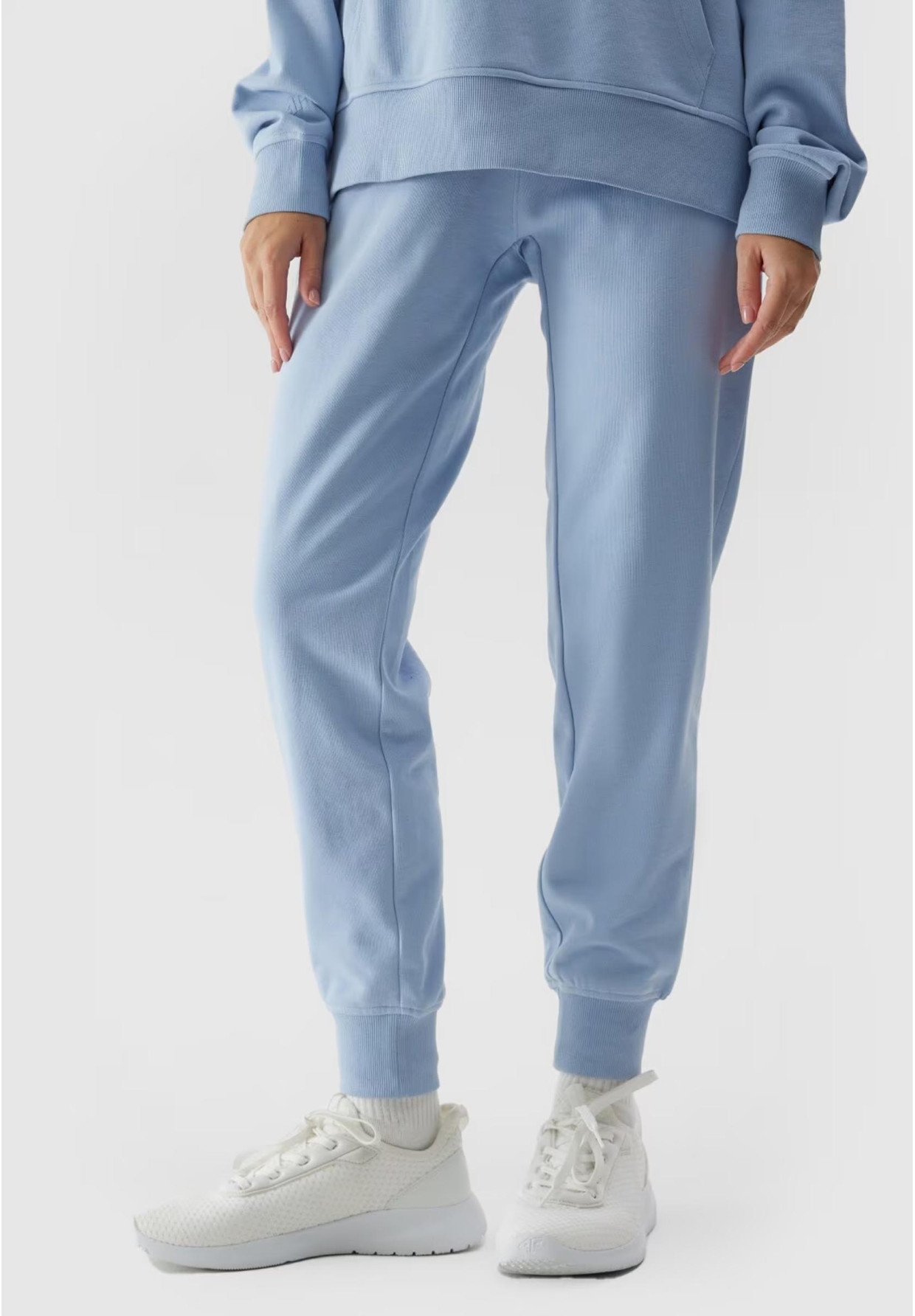 Spodnie Damskie Dresowe 4F Joggery Niebieskie 4FWSS24TTROF606