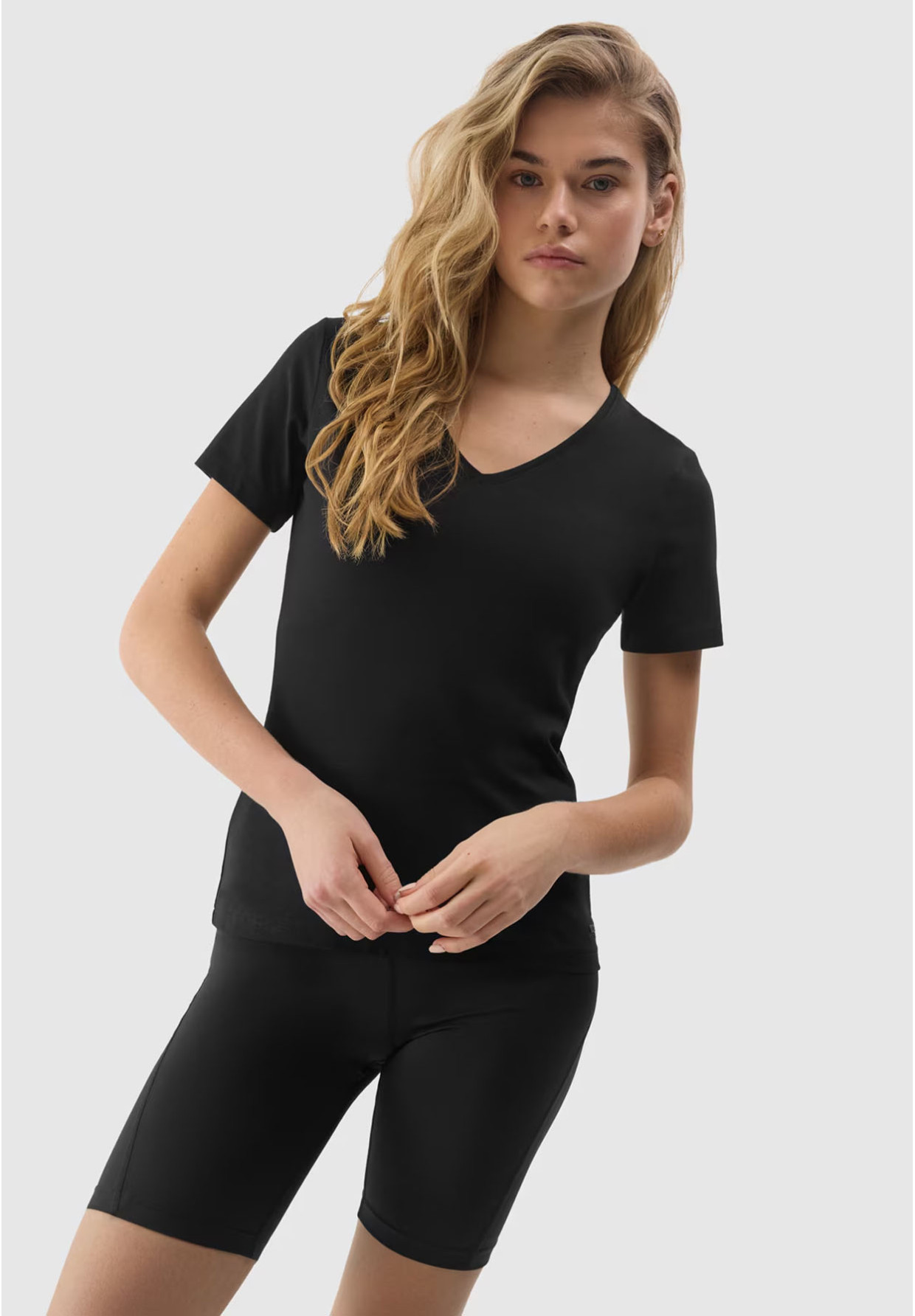 Koszulka Damska 4F Czarny T-shirt Basic 4FWSS24TTSHF1359