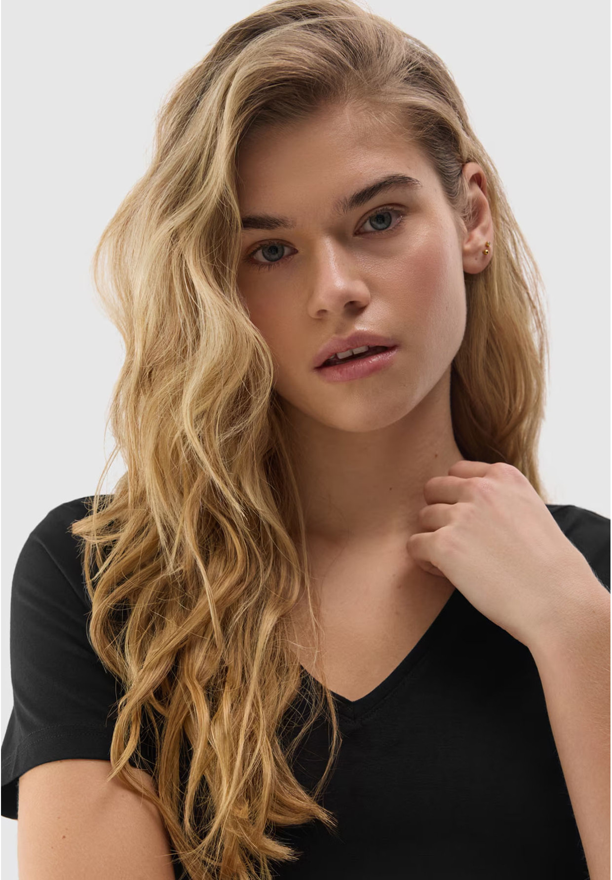 Koszulka Damska 4F Czarny T-shirt Basic 4FWSS24TTSHF1359