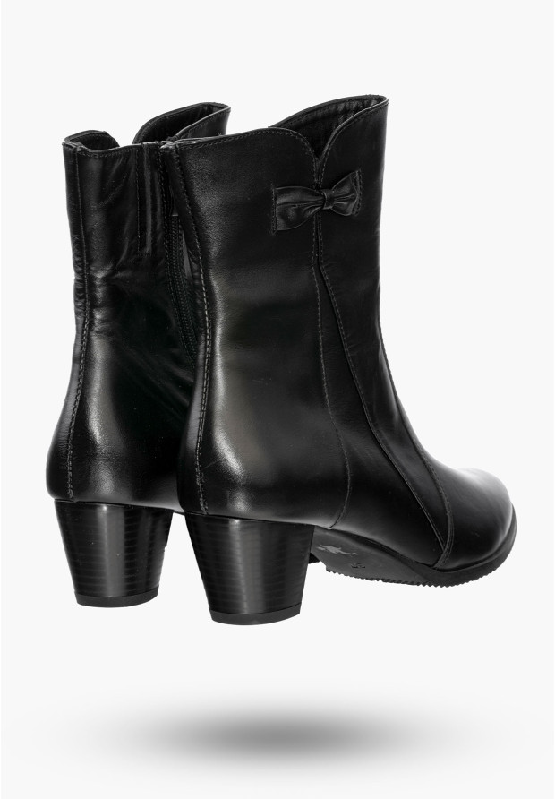 Buty Damskie Botki Czarne Skórzane na obcasie z ociepleniem Na Zimę K-232