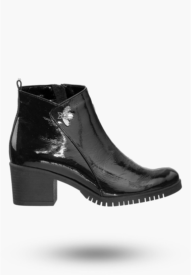 Buty Damskie Botki Ze Skóry Czarne z Ozdobną Aplikacją Na Zimę B-344/2