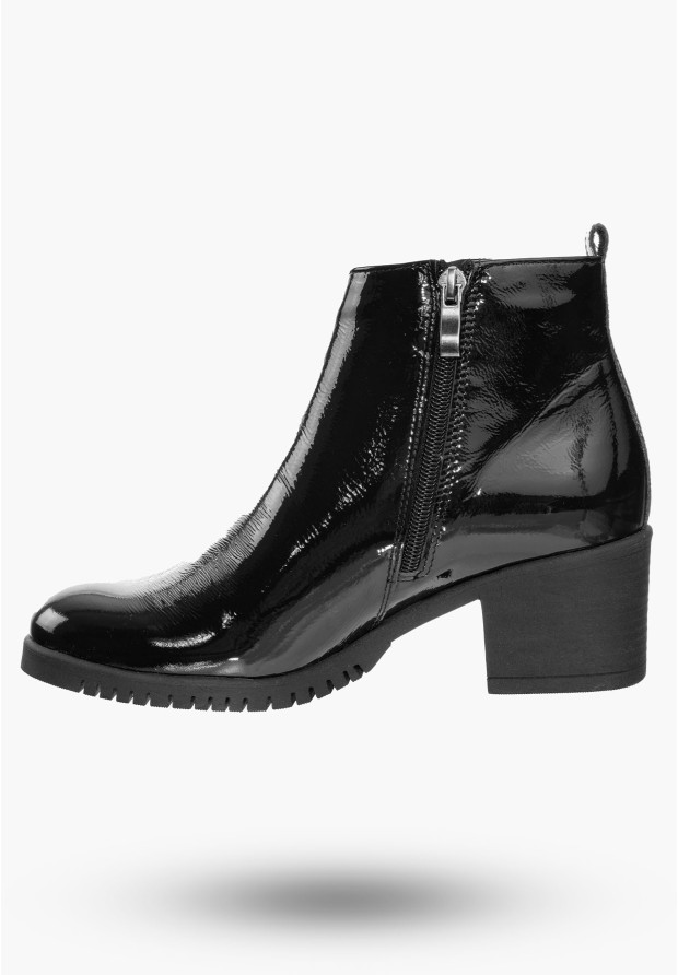Buty Damskie Botki Ze Skóry Czarne z Ozdobną Aplikacją Na Zimę B-344/2