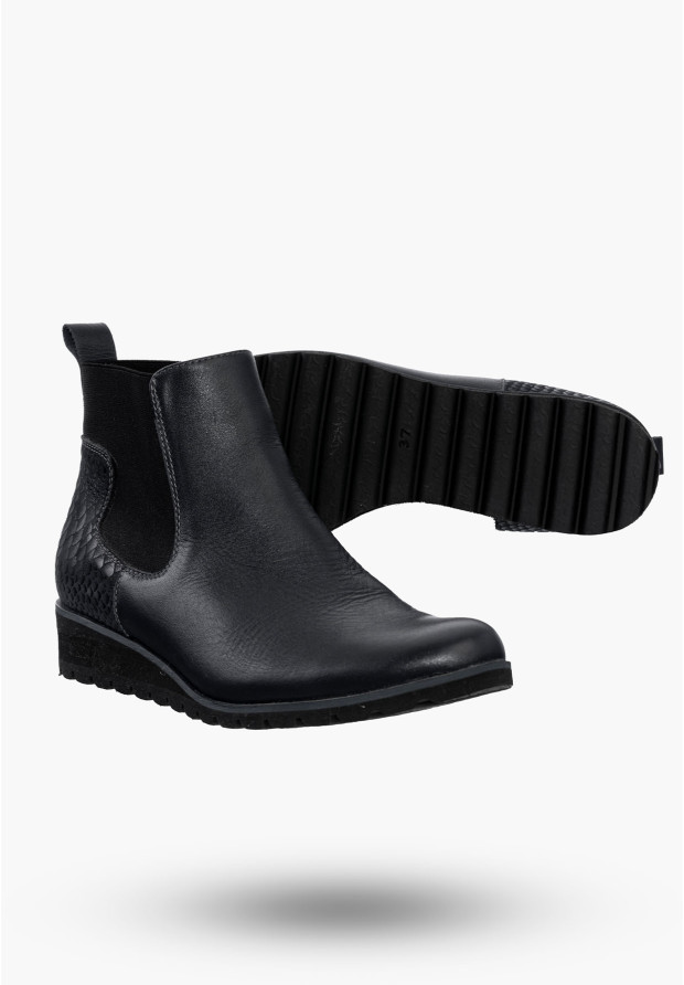 Buty Damskie Botki Granatowe Ze Skóry Naturalnej Na Koturnie Na Zimę 829