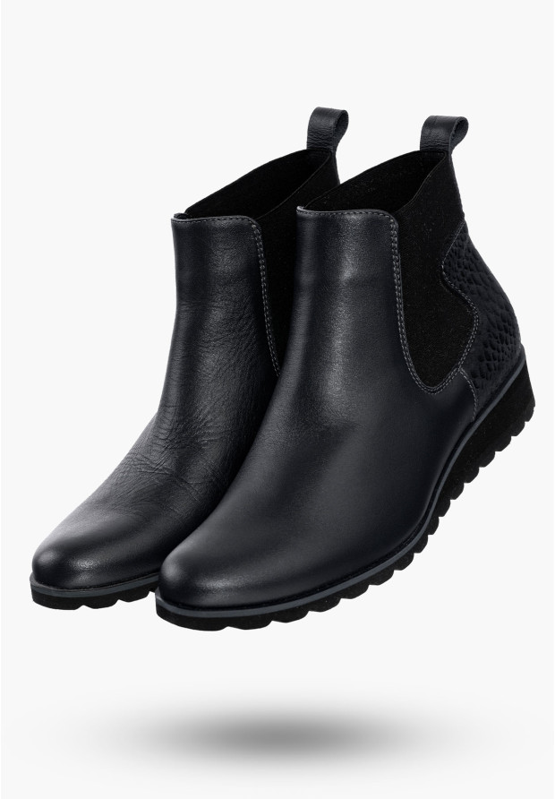 Buty Damskie Botki Granatowe Ze Skóry Naturalnej Na Koturnie Na Zimę 829
