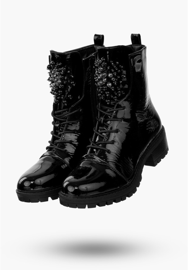 Buty Damskie Botki Ekoskóra Czarne Z Ozdobnymi Aplikacjami Ocieplane Na Zimę RMR2071-15