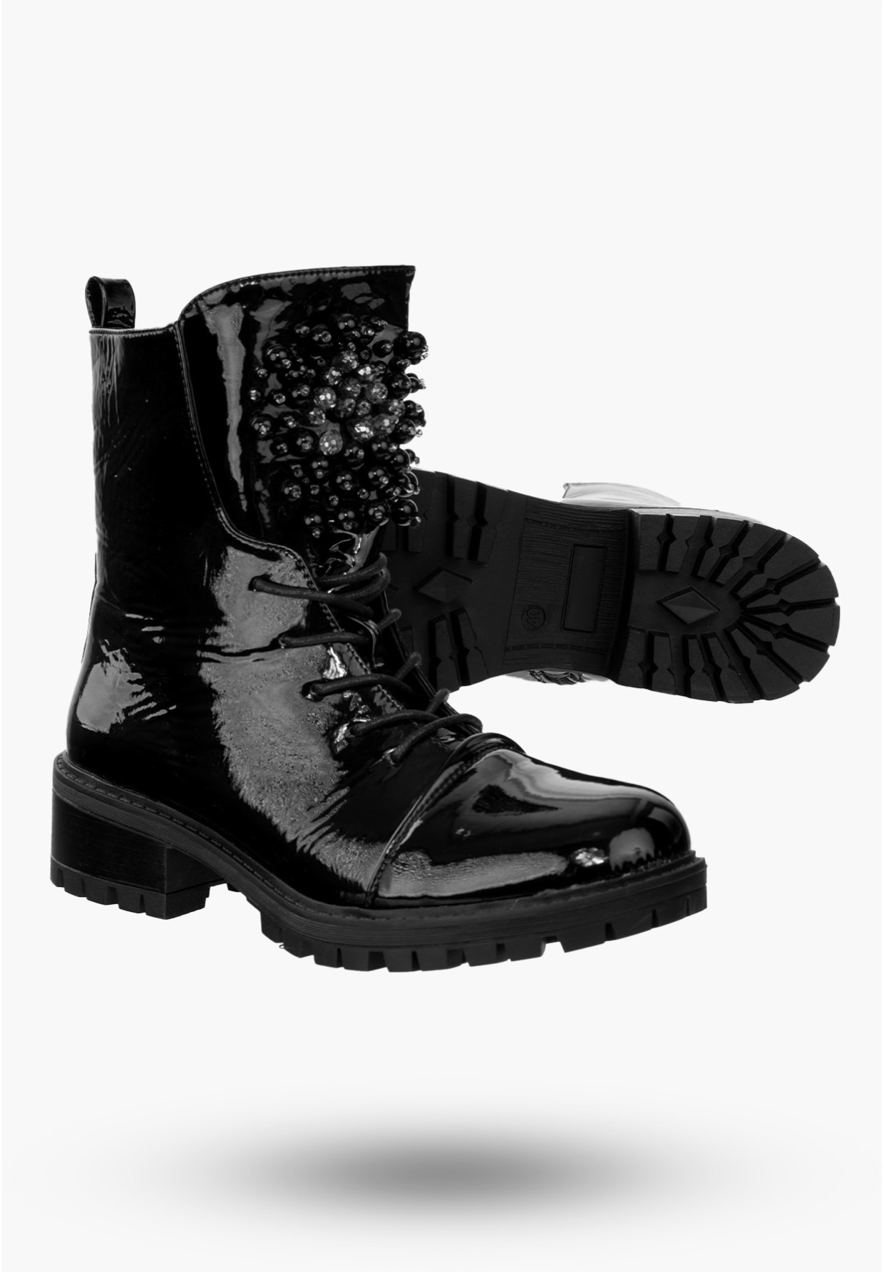 Buty Damskie Botki Ekoskóra Czarne Z Ozdobnymi Aplikacjami Ocieplane Na Zimę RMR2071-15