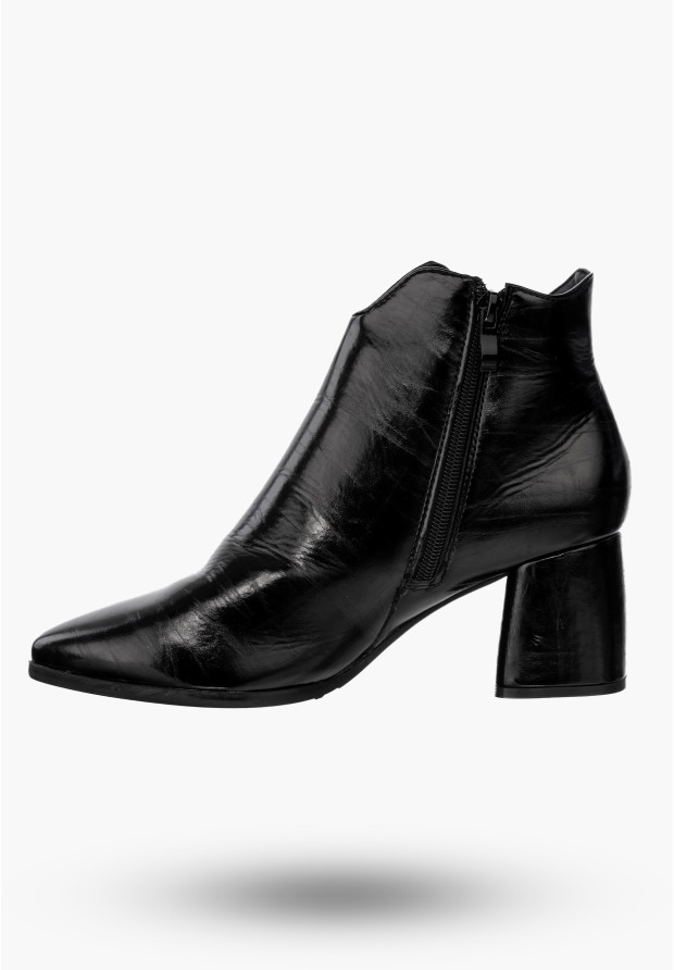 Buty Damskie Botki Ekoskóra Ocieplane Na Klocku Na Zimę Czarne RMR2025-3