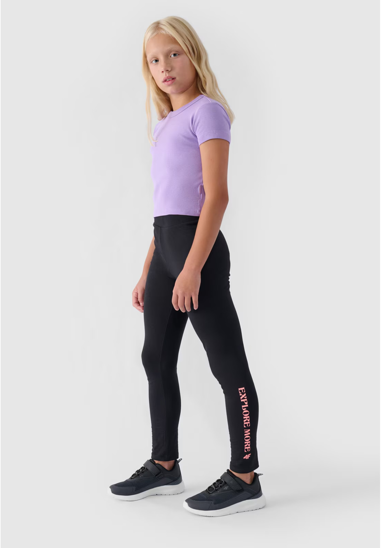 Legginsy Dziewczęce Spodnie 4F Dzianinowe Czarne 4FJWAW24TTIGF172