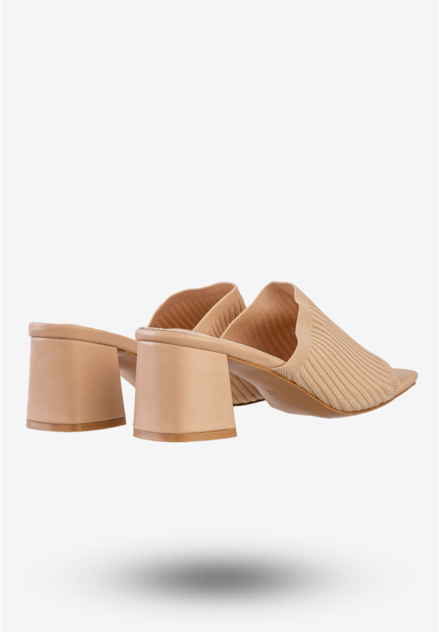 Klapki Damskie Na Klocku Buty Eleganckie Yes Bonbon Beżowe TH-64