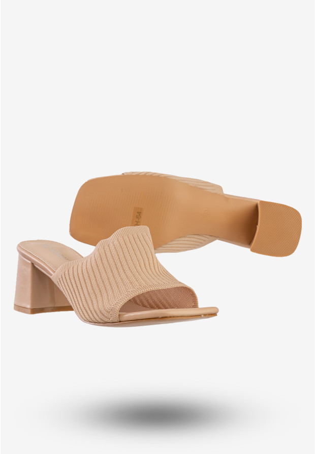 Klapki Damskie Na Klocku Buty Eleganckie Yes Bonbon Beżowe TH-64