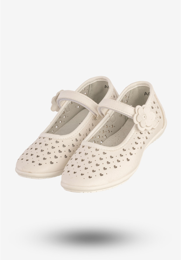 Baleriny Dziecięce Ekoskóra Eleganckie Buty W Serduszka Białe Apawwa A03