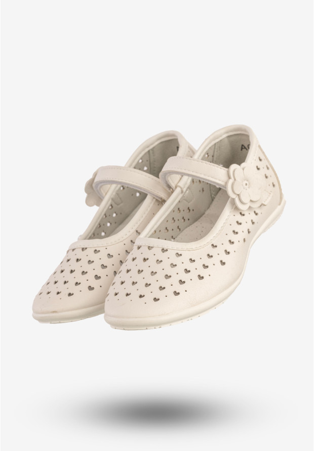 Baleriny Dziecięce Ekoskóra Eleganckie Buty W Serduszka Białe Apawwa A03