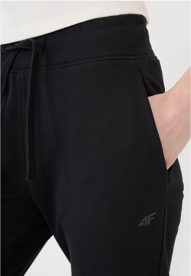 Spodnie Damskie 4F Joggery Dresowe Czarne 4FWMM00TTROF1138