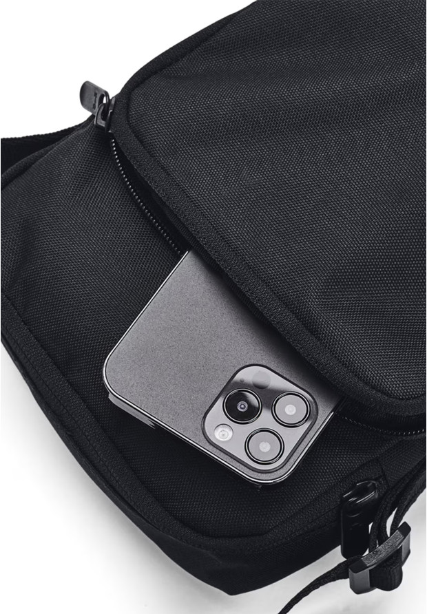 Saszetka Under Armour Crossbody Torba Mała Na Ramię Czarna 1381912-001