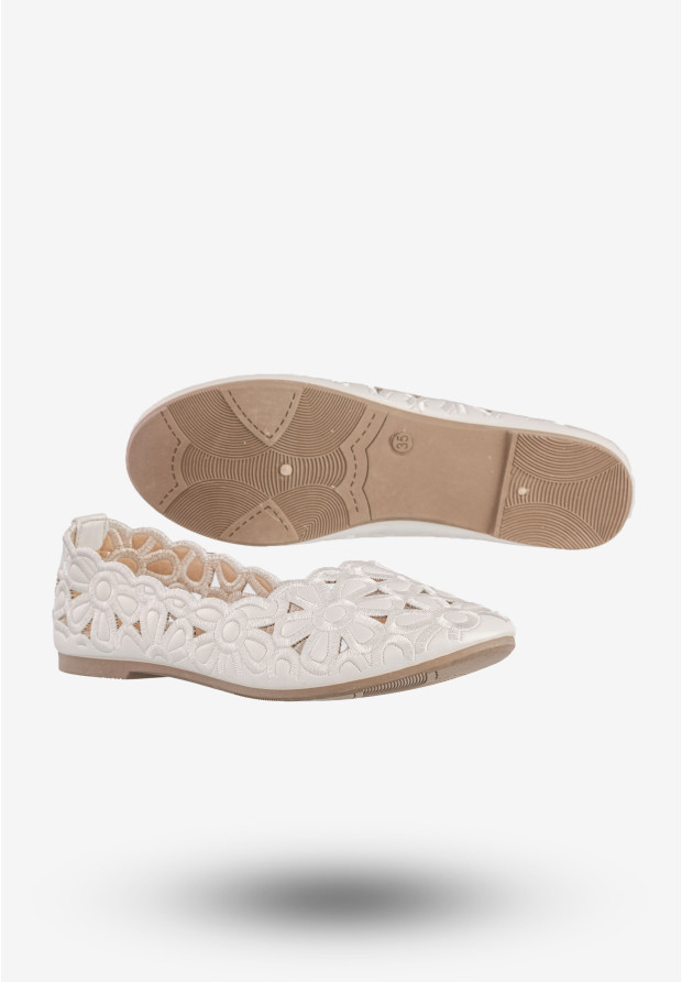 Baleriny Dziewczęce Ekoskóra Buty Wsuwane Eleganckie Białe Potocki 23-23012WH3