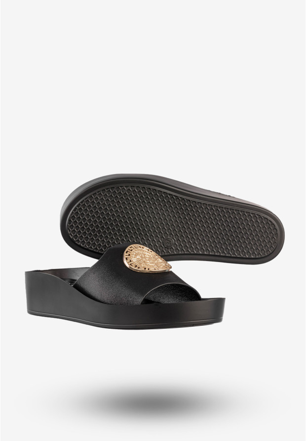 Klapki Damskie Ekoskóra Buty Eleganckie Na Platformie Czarne Potocki 25-43326BK