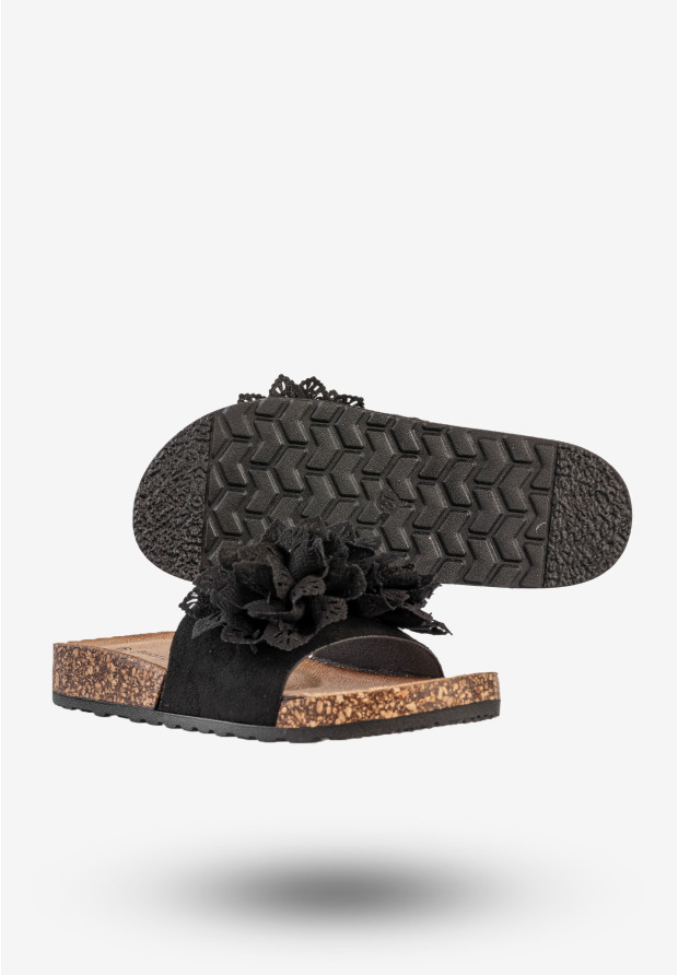 Klapki Damskie Buty Eleganckie Z Kwiatkiem Czarne Potocki 25-17301BK