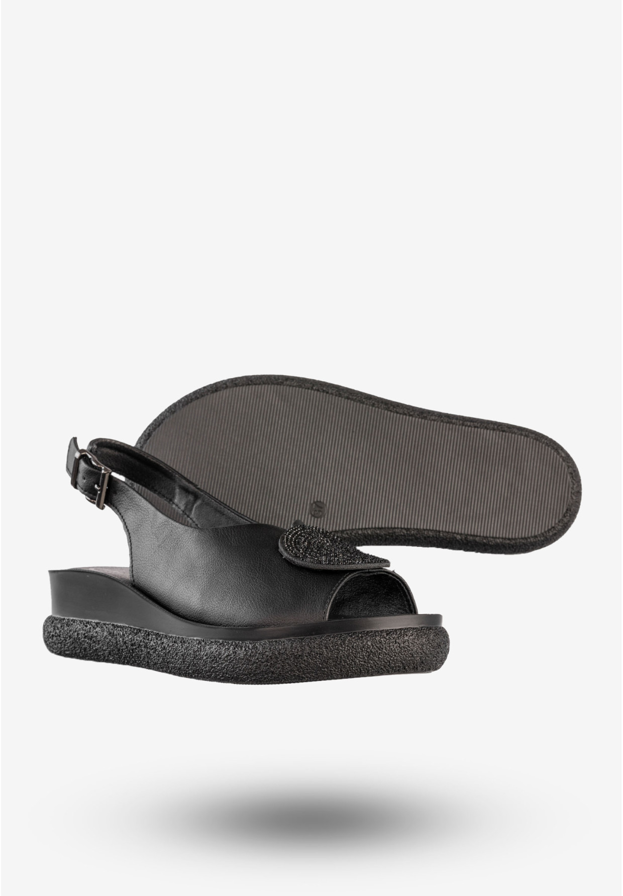 Sandały Damskie Skórzane Buty Na Niskiej Koturnie Czarne Filippo DS6984/25BK