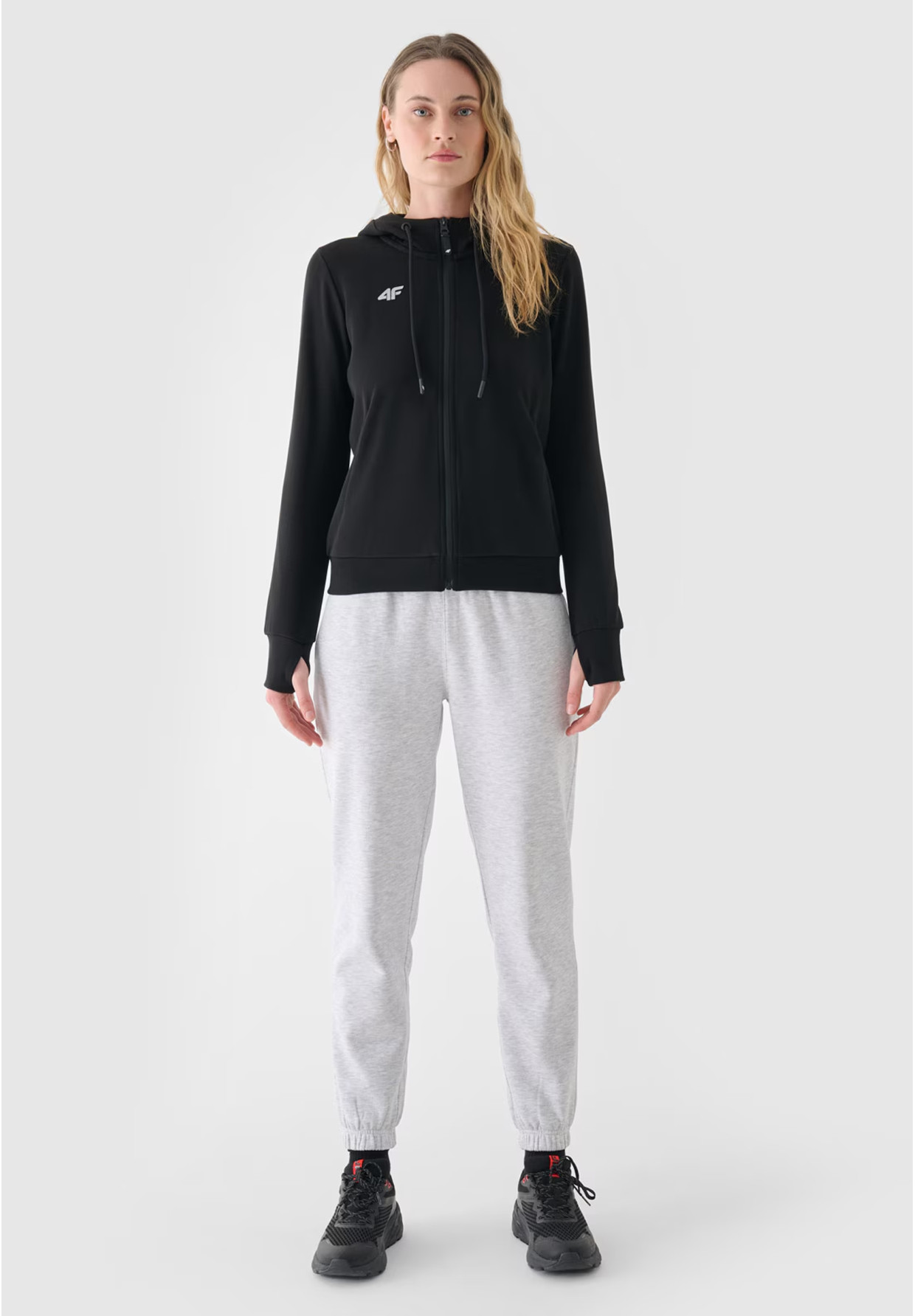 Bluza Dresowa Damska 4F Rozpinana Z Kapturem Czarna 4FSSS23TSWSF1346