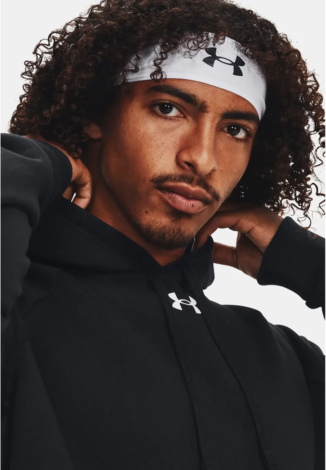 Zestaw dresowy Męski Set Under Armour Sportowy Slim Fit Czarny 1379768-001