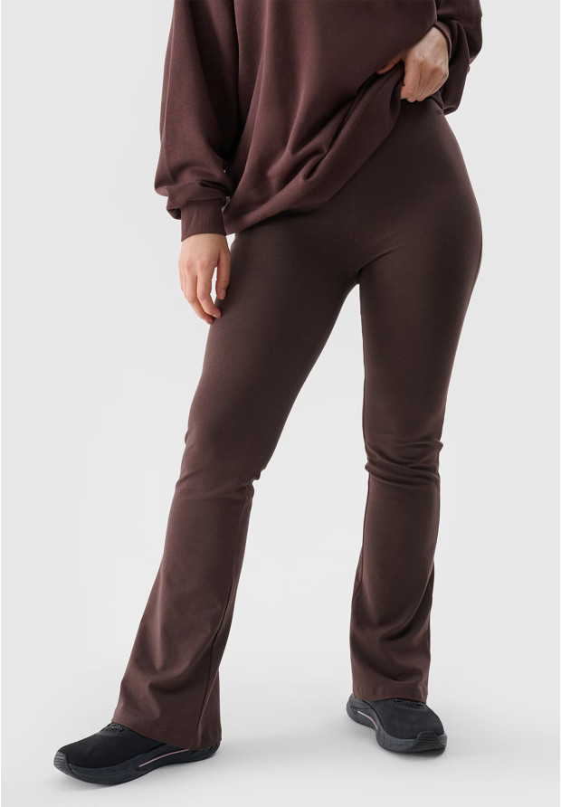 Legginsy Damskie 4F Sportowe Spodnie Z Rozszerzanymi Nogawkami Brązowe 4FWSS24TTIGF149