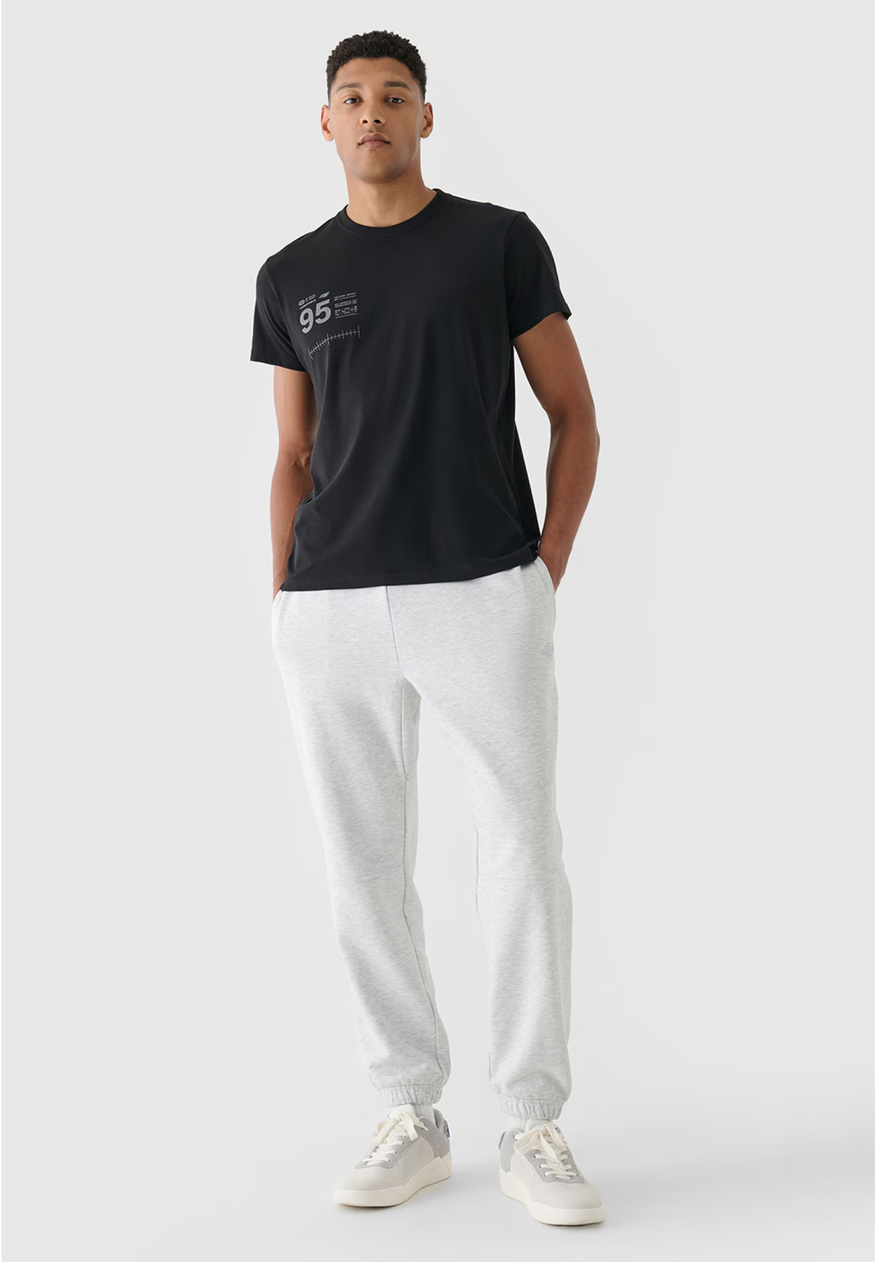 Koszulka Męska 4F T-shirt Sportowy Regular Z Nadrukiem Czarny 4FRSS24TTSHM2483