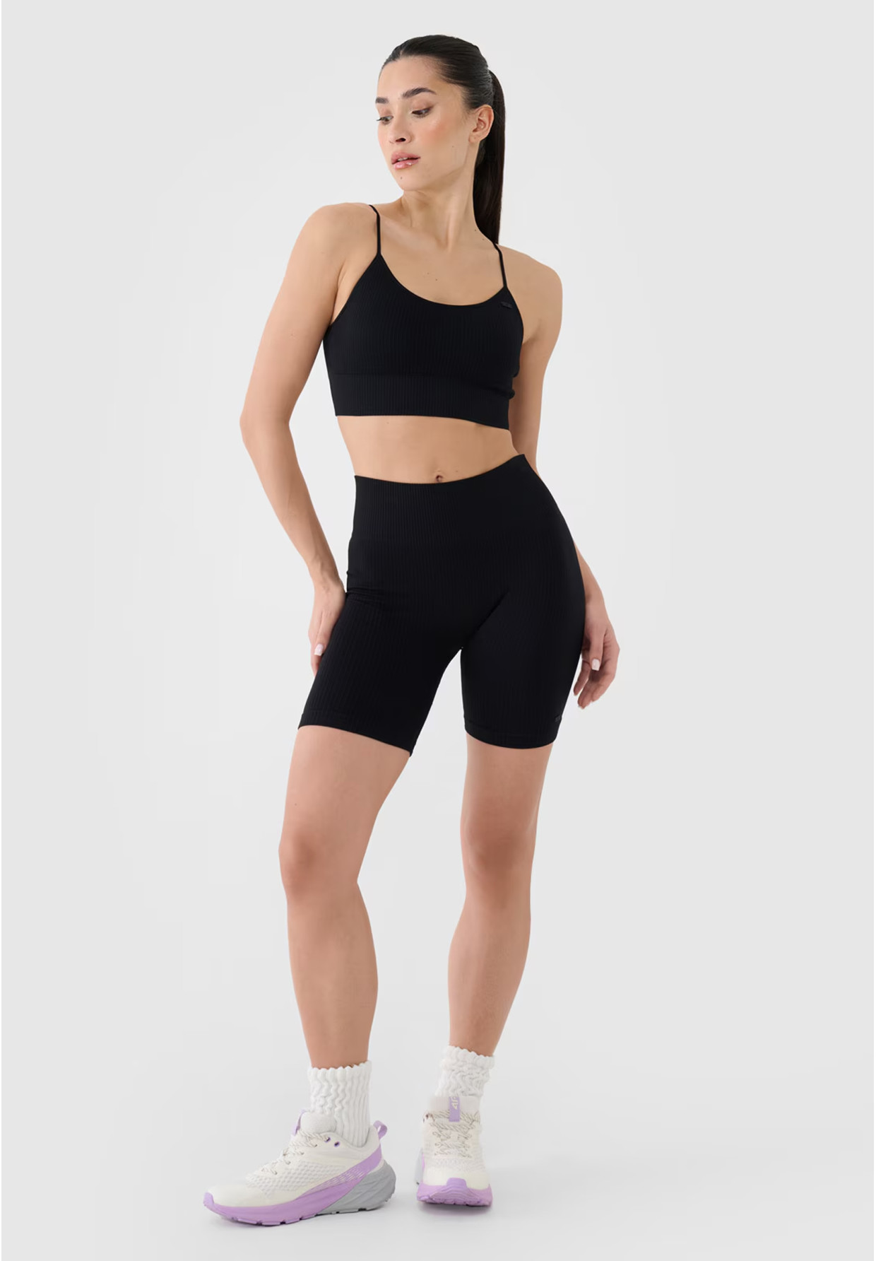 Kolarki Damskie 4F Sportowe Legginsy Spodenki Krótkie Treningowe Czarne 4FWSS25TFSTF014