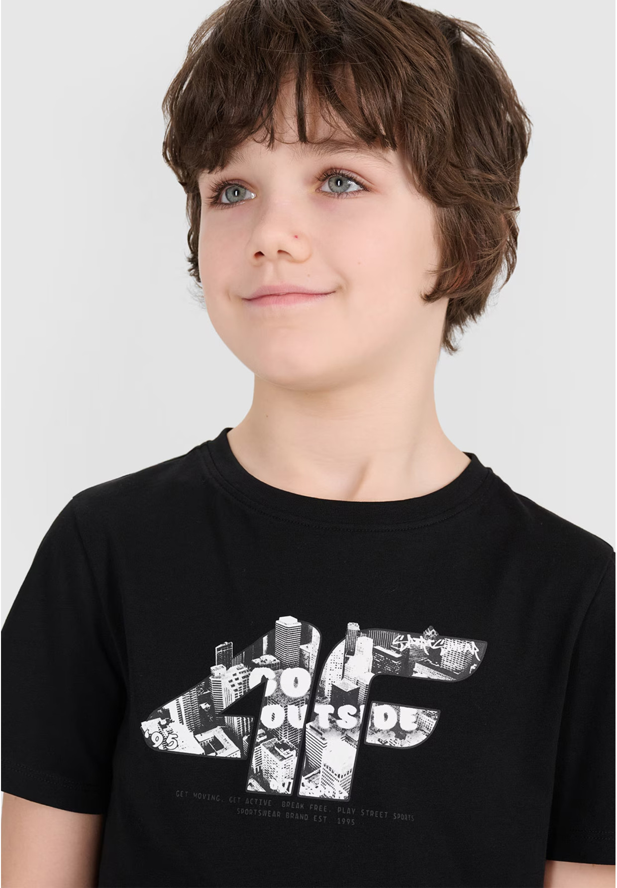 Koszulka Chłopięca 4F T-shirt Z Nadrukiem Czarny 4FJRSS24TTSHM2210
