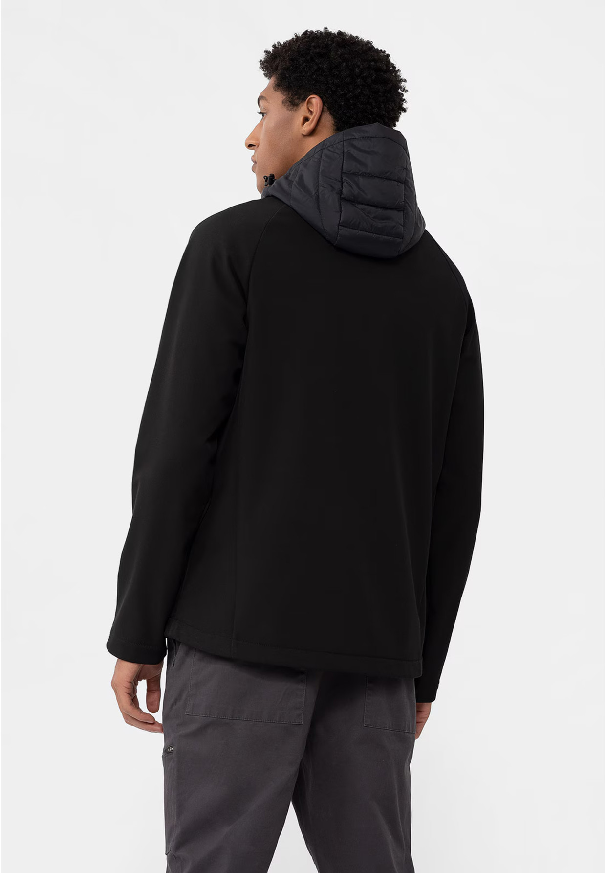 Kurtka Męska 4F Softshell Wiatroodporna Z Kapturem Czarna 4Faw21TSOFM096