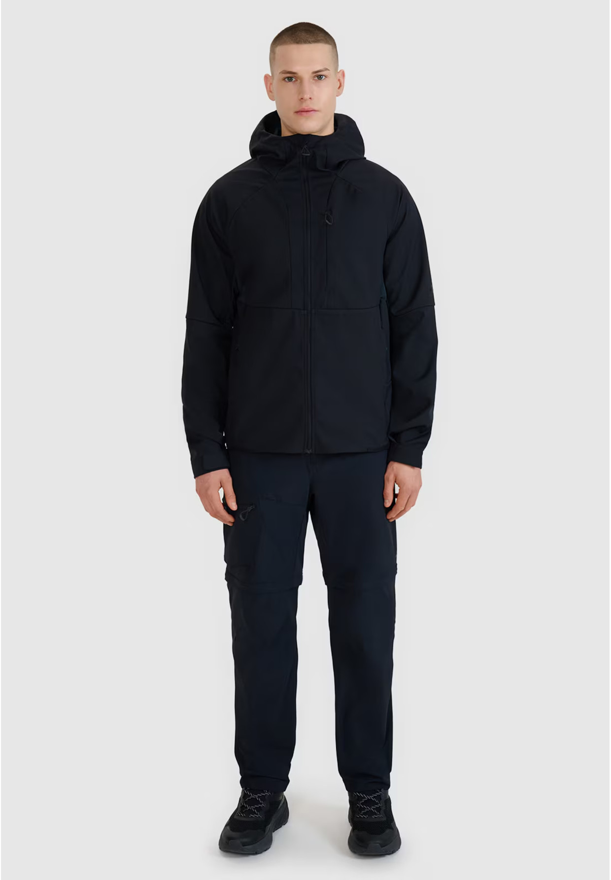 Kurtka Męska 4F Softshell Wiatroodporna Z Kapturem Czarna 4FWSS25TSOFM313