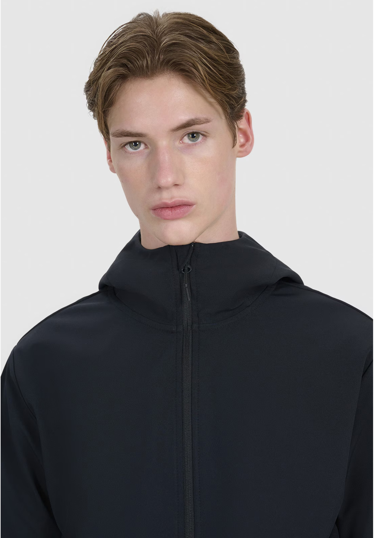 Kurtka Męska 4F Softshell Wiatroodporna Z Kapturem Czarna 4FWSS25TSOFM324