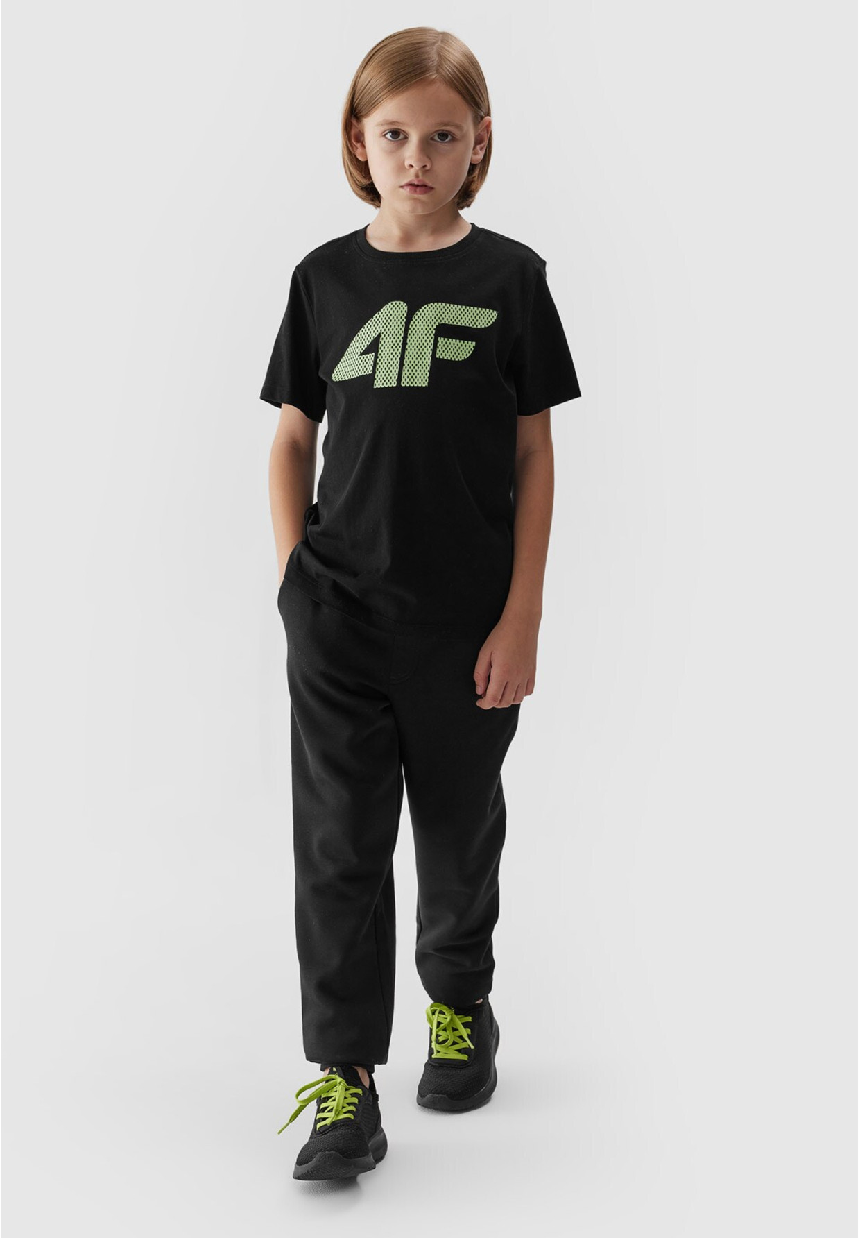 Koszulka Chłopięca 4F T-shirt Z Nadrukiem Czarna 4FJAW23TTSHM0794