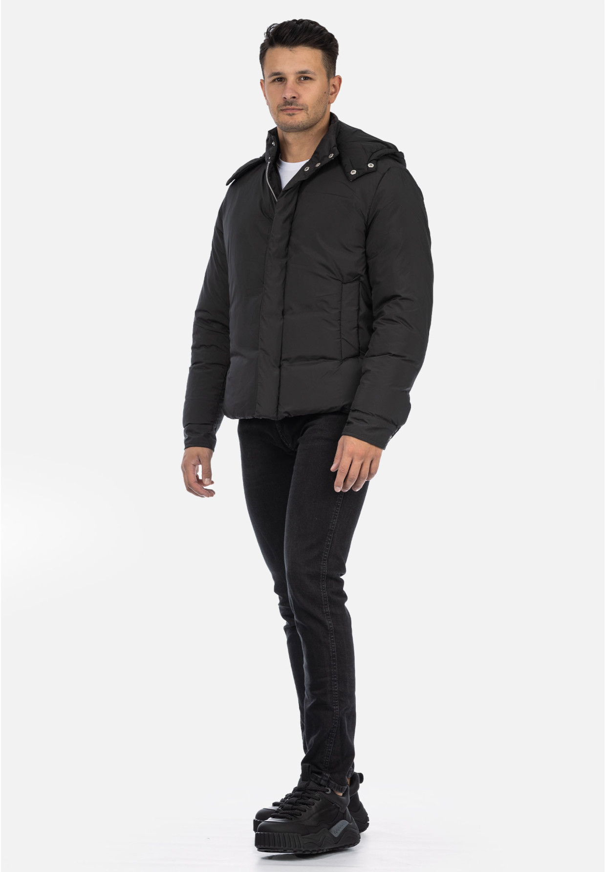 Czarna kurtka męska puchowa przejściowa zimowa oversize lekka kaptur