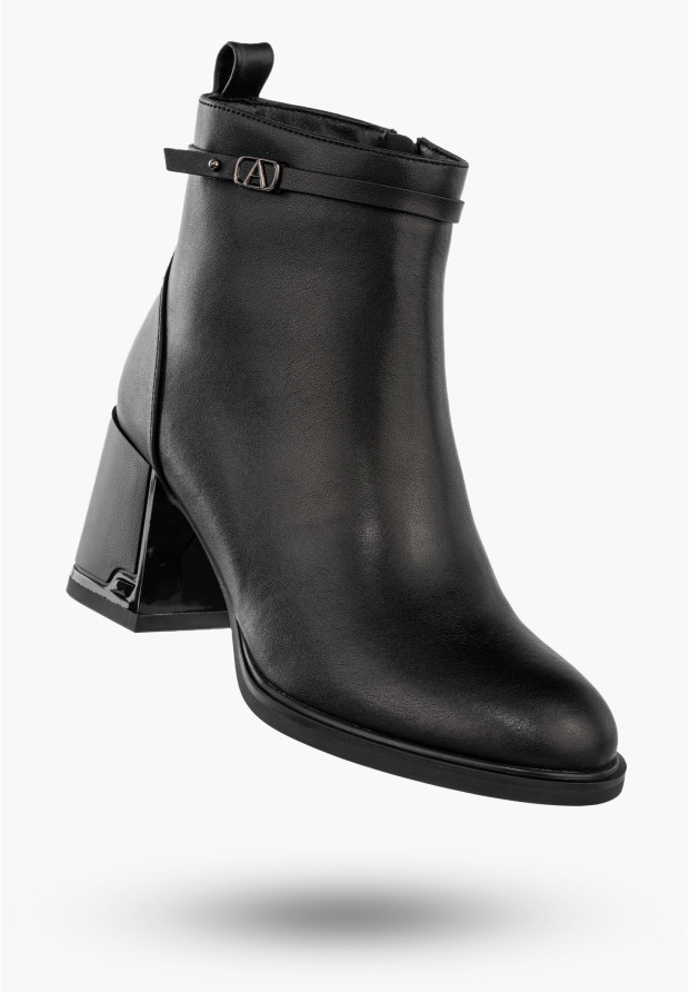 Czarne botki damskie Filippo DBT6544/24BK na obcasie