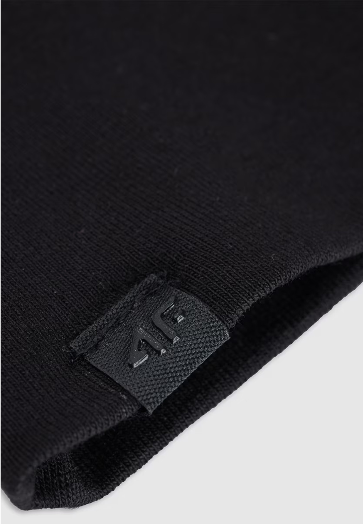 Czapka 4F Czarna Zimowa Uniseks Beanie 4FWAW25ACAPU675