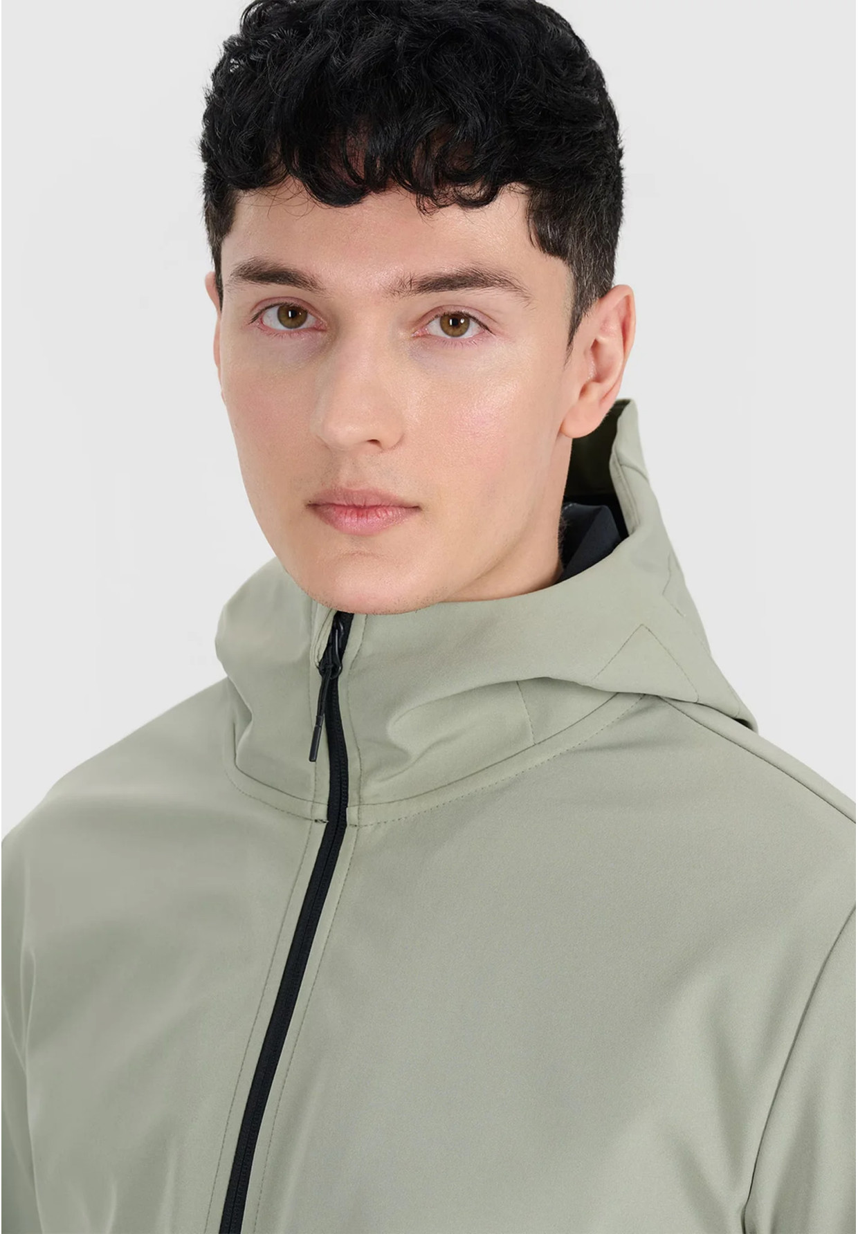 Kurtka Męska 4F Softshell Wiatroodporna Z Kapturem Oliwkowa 4FWSS25TSOFM324