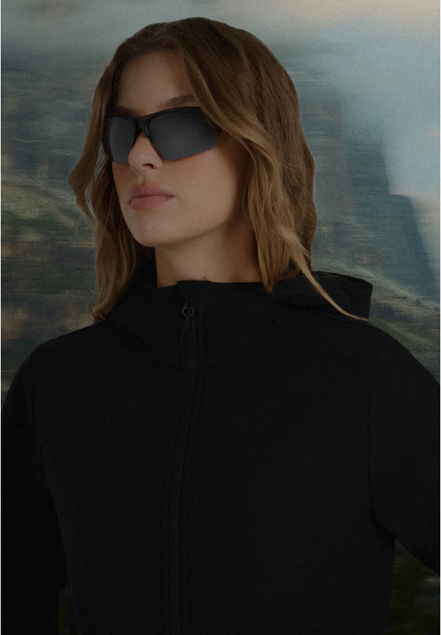 Kurtka Damska 4F Softshell Sportowa Z Kapturem Przejściowa Czarna 4FWAW25TSOFF359