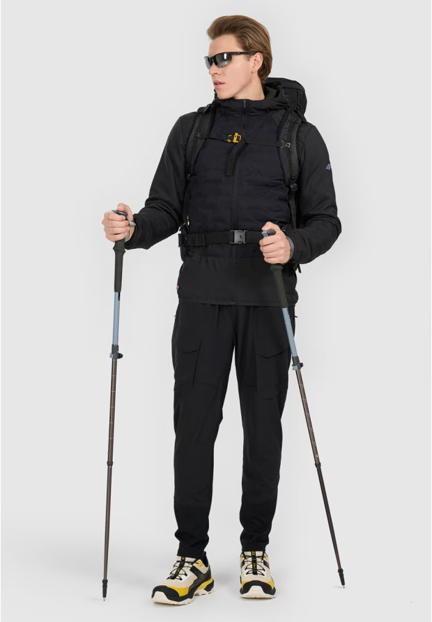 Kurtka Męska 4F Trekkingowa Z Kapturem z wypełnieniem Primaloft Silver Czarny 4FWAW25TTJAM0799