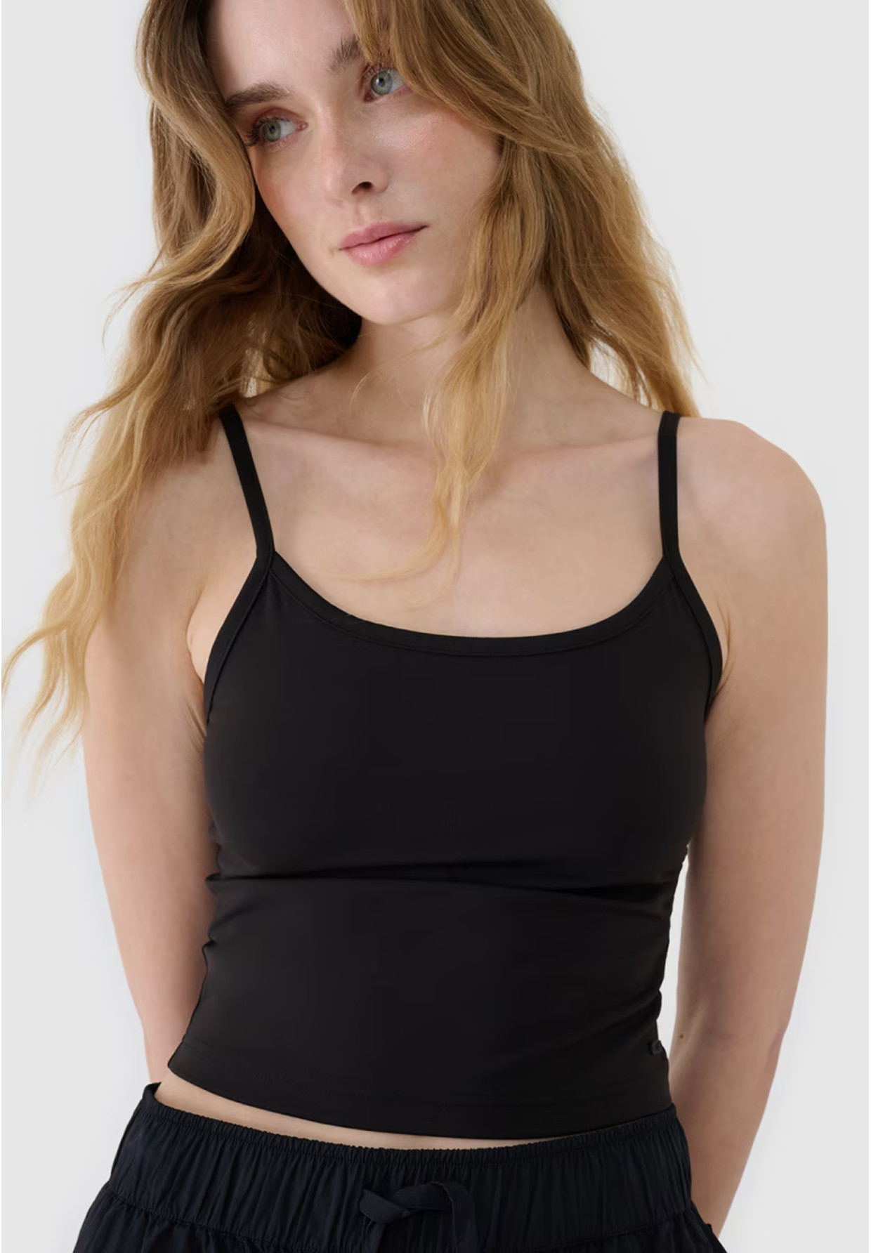 Crop-top Damski 4F Slim Fit Koszulka Na Ramiączkach Czarna 4FWSS25TSLEF127