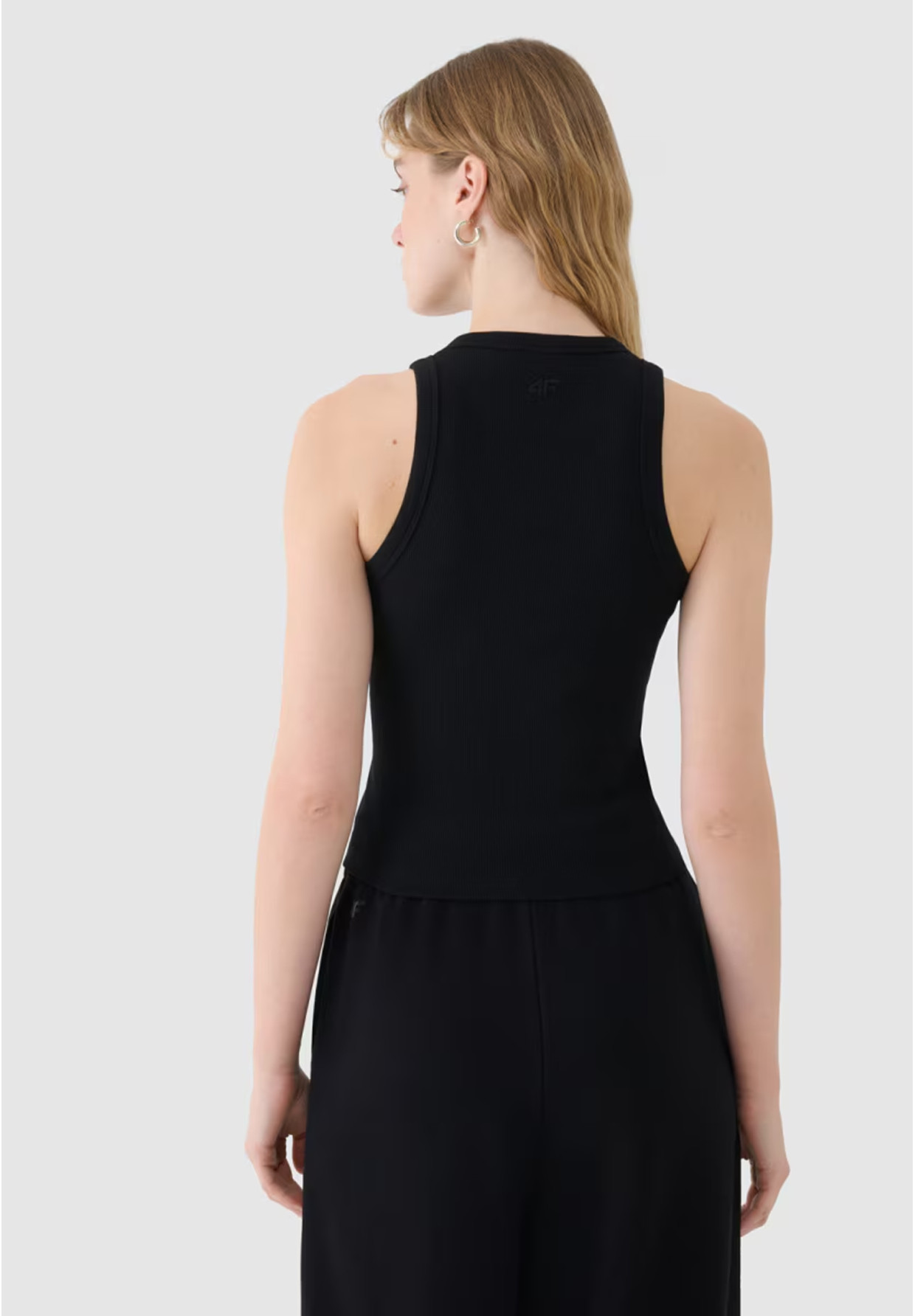 Top Damski 4F Slim Fit Z Prążkowej Dzianiny Bawełna Czarny 4FWSS25TSLEF119