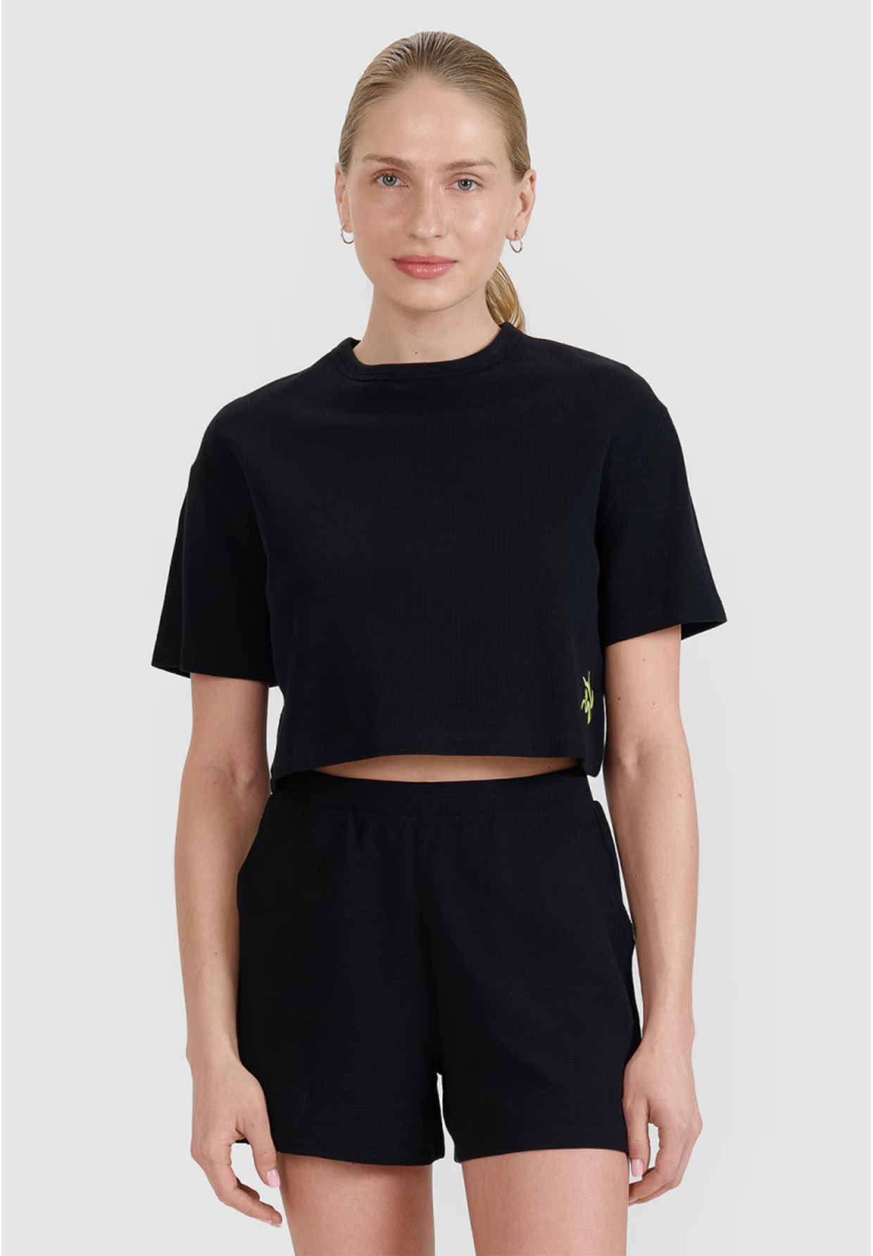 T-shirt Damski 4F Crop-top Koszulka z waflowej dzianiny Czarna Crop-top 4FWSS25TTSHF1977