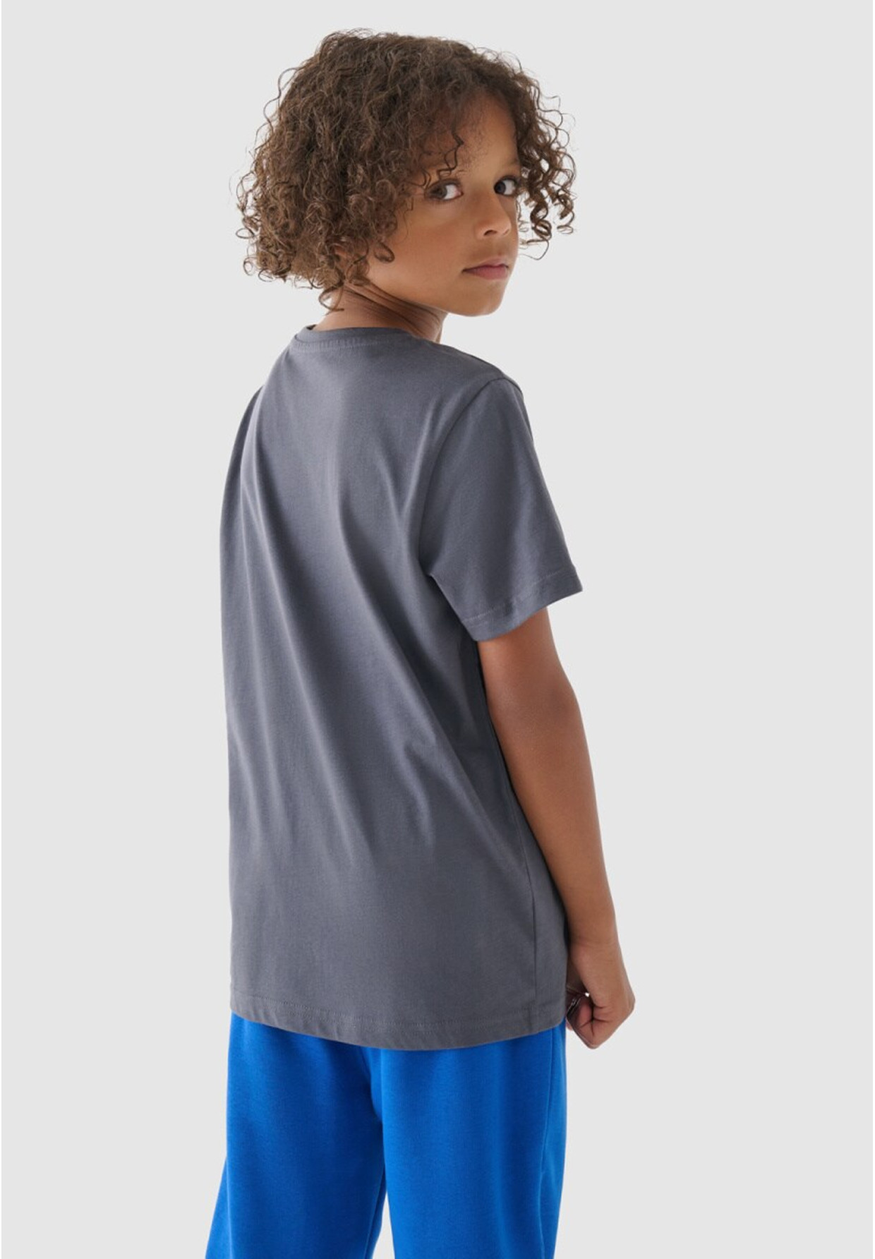 Koszulka Chłopięca 4F T-shirt Regular z logo Szary 4FJWMM00TTSHM1627