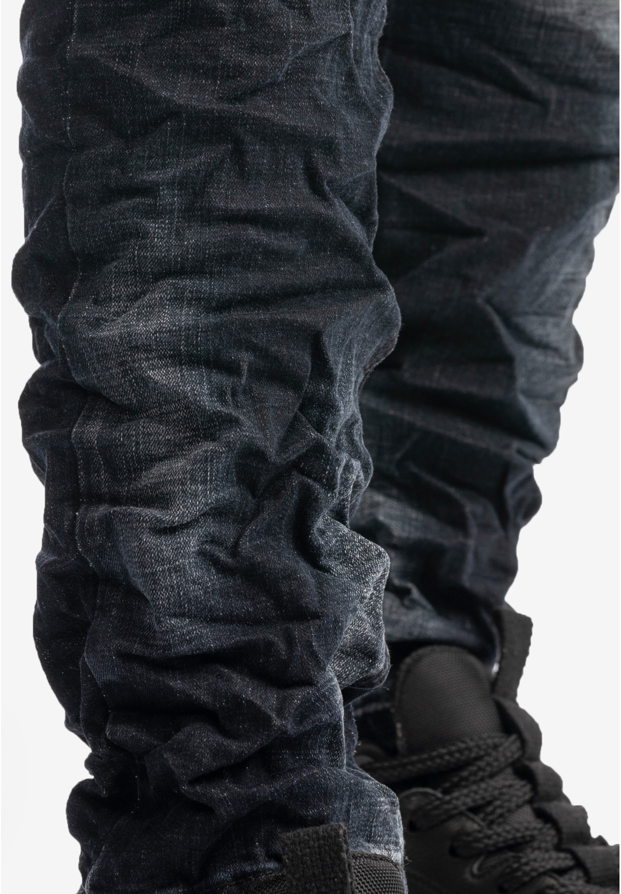 Spodnie Męskie Jeansowe Z Przetarciami Marszczeniami Ciemny Jeans KENZARRO