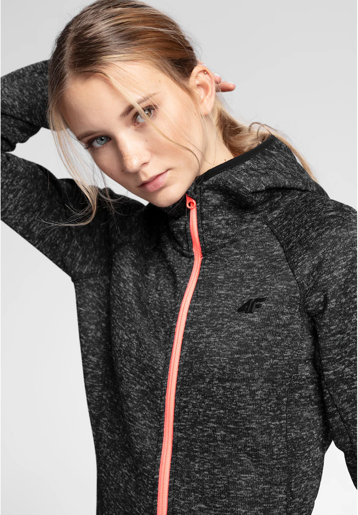 Bluza Damska 4F Sportowa Rozpinana Z Kapturem Czarna H4Z18-PLD002